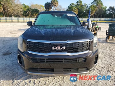 Piąte zdjęcie samochodu w środku: 2022 KIA TELLURIDE S VIN:5XYP64HC4NG204790 - miniatura