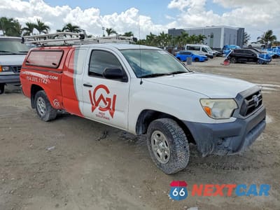 Czwarte zdjęcie samochodu z boku: 2015 TOYOTA TACOMA BASE VIN:5TFTX4CN3FX047692 - miniatura