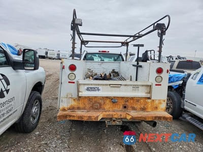 Zdjęcie 6 z 11 samochodu: 2014 CHEVROLET SILVERADO UTILITY / SERVICE TRUCK VIN:1GB4KZC81EF146174 - miniatura