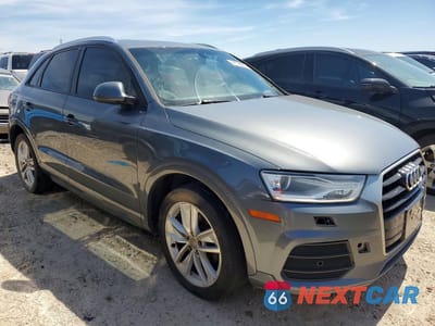 Czwarte zdjęcie samochodu z boku: 2017 AUDI Q3 PREMIUM VIN:WA1BCCFSXHR016976 - miniatura