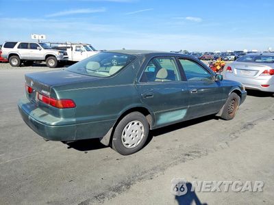 Trzecie zdjęcie samochodu z tyłu: 1999 TOYOTA CAMRY LE VIN:4T1BG22K0XU589161 - miniatura