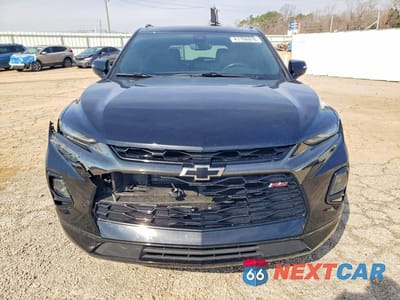Piąte zdjęcie samochodu w środku: 2019 CHEVROLET BLAZER RS VIN:3GNKBERSXKS704584 - miniatura
