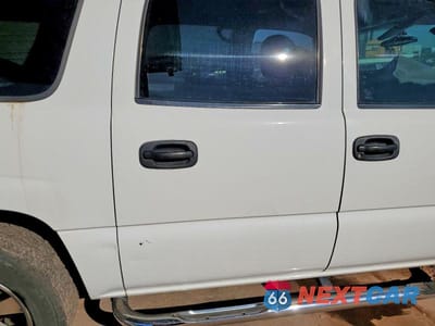 Zdjęcie 10 z 12 samochodu: 2001 CHEVROLET SUBURBAN K1500 VIN:3GNFK16T51G204907 - miniatura