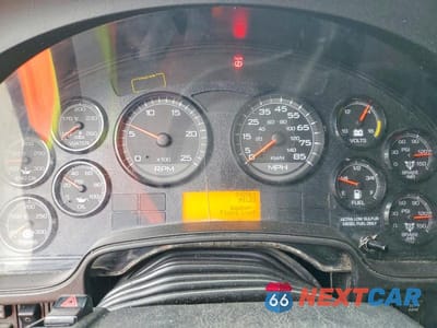 Zdjęcie 8 z 10 samochodu: 2012 INTERNATIONAL PROSTAR VIN:3HSDJSJR0CN092382 - miniatura