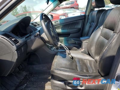 Zdjęcie 7 z 12 samochodu: 2004 HONDA ACCORD EX VIN:1HGCM56864A064041 - miniatura