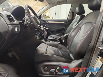 Zdjęcie 7 z 13 samochodu: 2016 AUDI Q3 PRESTIGE VIN:WA1GFCFS2GR012416 - miniatura