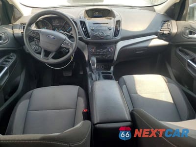 Zdjęcie 8 z 12 samochodu: 2018 FORD ESCAPE SE VIN:1FMCU9GD3JUC33617 - miniatura