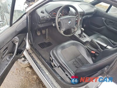 Zdjęcie 8 z 12 samochodu: 1998 BMW Z3 1.9 VIN:4USCH7339WLE10157 - miniatura