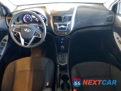 Zdjęcie 8 z 12 samochodu: 2017 HYUNDAI ACCENT SE VIN:KMHCT5AE7HU325904 - miniatura