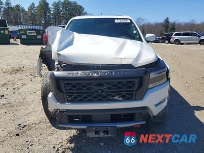 Piąte zdjęcie samochodu w środku: 2022 NISSAN FRONTIER PRO-4X VIN:1N6ED1EK1NN679763 - miniatura