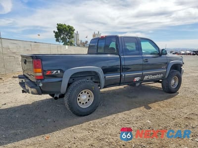 Trzecie zdjęcie samochodu z tyłu: 2001 CHEVROLET SILVERADO K1500 VIN:2GCEK19TX11376990 - miniatura