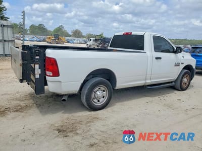 Trzecie zdjęcie samochodu z tyłu: 2017 RAM 2500 ST VIN:3C6MR4AJ5HG635946 - miniatura