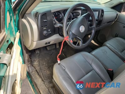 Zdjęcie 8 z 12 samochodu: 2011 GMC 2500 VIN:1GT21ZCG2BZ195679 - miniatura