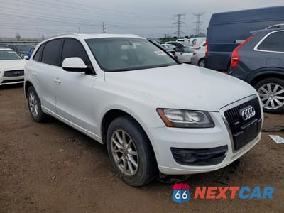 Czwarte zdjęcie samochodu z boku: 2010 AUDI Q5 PREMIUM VIN:WA1CKAFPXAA077188 - miniatura