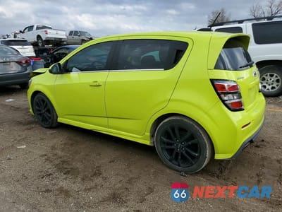 Drugie zdjęcie samochodu z przodu: 2019 CHEVROLET SONIC PREMIER VIN:1G1JF6SB8K4103837 - miniatura