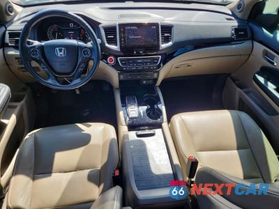 Zdjęcie 8 z 13 samochodu: 2017 HONDA PILOT TOURING VIN:5FNYF5H99HB029835 - miniatura