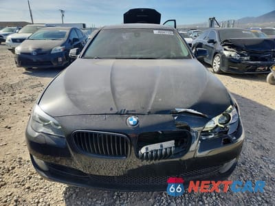 Piąte zdjęcie samochodu w środku: 2012 BMW 528 XI VIN:WBAXH5C57CDW06997 - miniatura