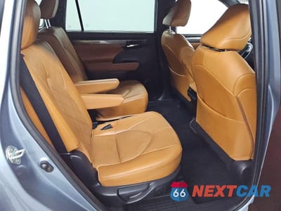 Zdjęcie 11 z 13 samochodu: 2022 TOYOTA HIGHLANDER PLATINUM VIN:5TDFZRBH1NS215737 - miniatura