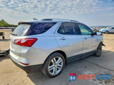 Trzecie zdjęcie samochodu z tyłu: 2019 CHEVROLET EQUINOX PREMIER VIN:3GNAXYEX2KS637768 - miniatura