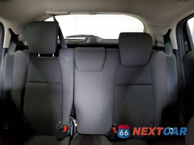 Zdjęcie 10 z 12 samochodu: 2019 HONDA HR-V LX VIN:3CZRU6H33KG727090 - miniatura