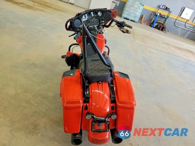 Czwarte zdjęcie samochodu z boku: 2017 HARLEY-DAVIDSON FLHX STREET GLIDE VIN:1HD1KRC15HB695193 - miniatura