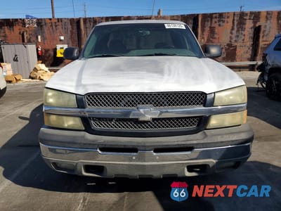 Piąte zdjęcie samochodu w środku: 2003 CHEVROLET SILVERADO K1500 VIN:1GCEK19T93E295495 - miniatura