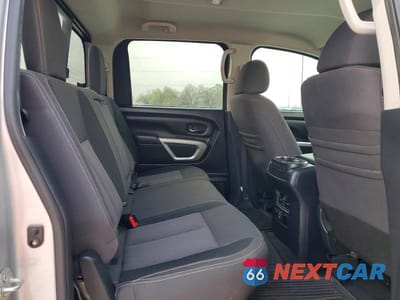 Zdjęcie 10 z 12 samochodu: 2020 NISSAN TITAN SV VIN:1N6AA1EF9LN507732 - miniatura