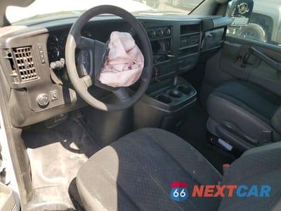 Zdjęcie 8 z 13 samochodu: 2019 GMC SAVANA 2500 CARGO UTILITY / SERVICE VAN VIN:1GTW7AFGXK1249256 - miniatura