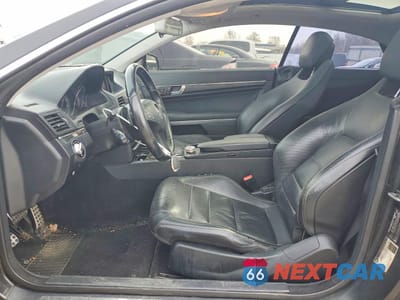 Zdjęcie 7 z 12 samochodu: 2010 MERCEDES-BENZ E 550 VIN:WDDKJ7CB3AF036328 - miniatura