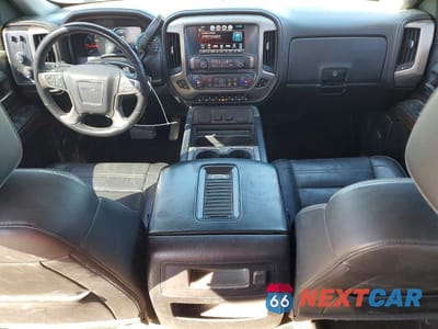 Zdjęcie 8 z 12 samochodu: 2018 GMC SIERRA K1500 DENALI VIN:3GTU2PEJ3JG119860 - miniatura