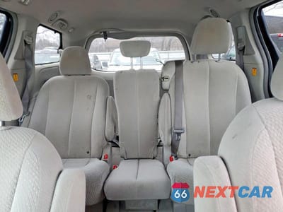 Zdjęcie 10 z 13 samochodu: 2011 TOYOTA SIENNA LE 8-PASSENGER VIN:5TDKK3DC0BS024081 - miniatura