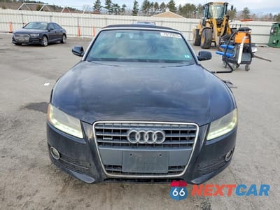 Piąte zdjęcie samochodu w środku: 2012 AUDI A5 PREMIUM PLUS VIN:WAULFAFH1CN004030 - miniatura