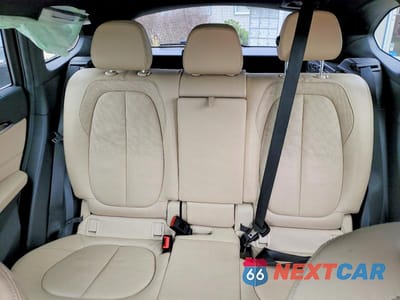 Zdjęcie 10 z 13 samochodu: 2018 BMW X1 SDRIVE28I VIN:WBXHU7C30J5H43094 - miniatura