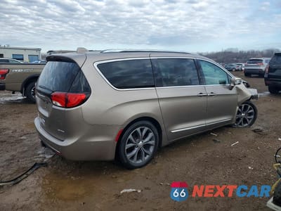 Trzecie zdjęcie samochodu z tyłu: 2017 CHRYSLER PACIFICA LIMITED VIN:2C4RC1GG4HR628801 - miniatura