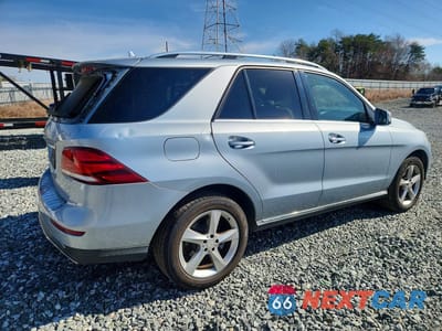 Trzecie zdjęcie samochodu z tyłu: 2016 MERCEDES-BENZ GLE 350 4MATIC VIN:4JGDA5HB1GA727035 - miniatura