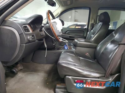 Zdjęcie 7 z 13 samochodu: 2009 GMC YUKON DENALI VIN:1GKFK032X9R279438 - miniatura