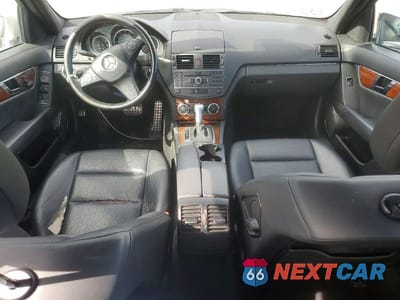 Zdjęcie 8 z 12 samochodu: 2011 MERCEDES-BENZ C 300 4MATIC VIN:WDDGF8BB5BR167680 - miniatura