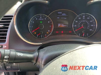 Zdjęcie 9 z 12 samochodu: 2016 KIA FORTE LX VIN:KNAFK4A69G5544134 - miniatura