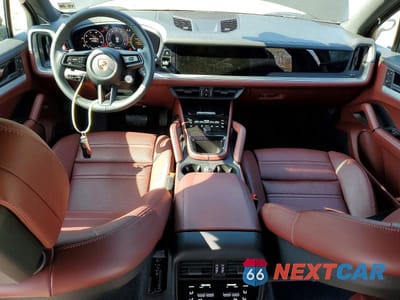 Zdjęcie 8 z 12 samochodu: 2024 PORSCHE CAYENNE VIN:WP1AA2AY6RDA03815 - miniatura