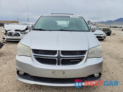 Piąte zdjęcie samochodu w środku: 2011 DODGE GRAND CARAVAN CREW VIN:2D4RN5DG1BR660329 - miniatura