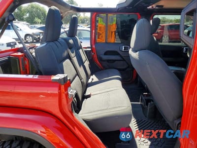 Zdjęcie 10 z 11 samochodu: 2019 JEEP WRANGLER UNLIMITED SAHARA VIN:1C4HJXEN5KW593531 - miniatura