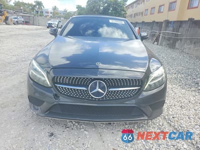 Piąte zdjęcie samochodu w środku: 2019 MERCEDES-BENZ C 300 VIN:WDDWK8DB9KF851038 - miniatura