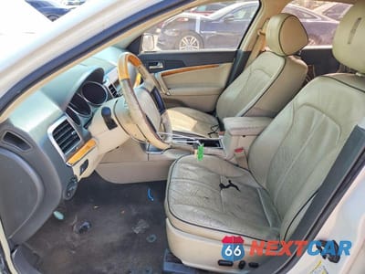Zdjęcie 7 z 12 samochodu: 2012 LINCOLN MKZ VIN:3LNHL2GC1CR801980 - miniatura