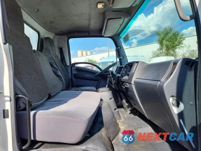 Zdjęcie 11 z 13 samochodu: 2023 ISUZU NPR HD BOX TRUCK VIN:54DC4W1DXPS208242 - miniatura