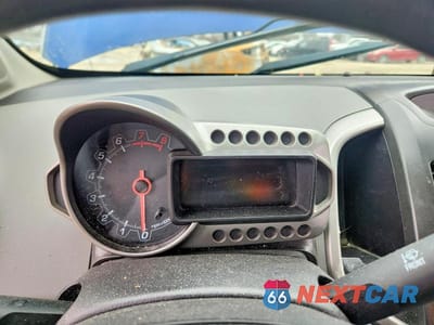 Zdjęcie 9 z 12 samochodu: 2014 CHEVROLET SONIC LT VIN:1G1JC6SH2E4137306 - miniatura