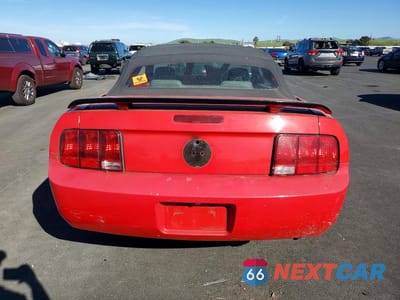 Zdjęcie 6 z 12 samochodu: 2006 FORD MUSTANG VIN:1ZVFT84N865206035 - miniatura