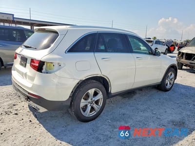 Trzecie zdjęcie samochodu z tyłu: 2018 MERCEDES-BENZ GLC 300 VIN:WDC0G4JB2JV078149 - miniatura