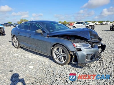 Czwarte zdjęcie samochodu z boku: 2019 AUDI A5 PREMIUM PLUS S-LINE VIN:WAUENCF50KA030511 - miniatura