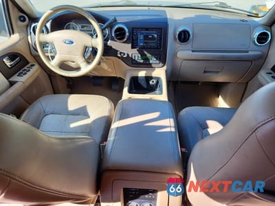 Zdjęcie 8 z 12 samochodu: 2006 FORD EXPEDITION VIN:1FMFU17576LB01836 - miniatura