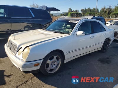 2001 MERCEDES-BENZ E 430 WDBJF70J11X052992 - główne zdjęcie licytacji z USA - miniatura